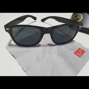 Ray Ban